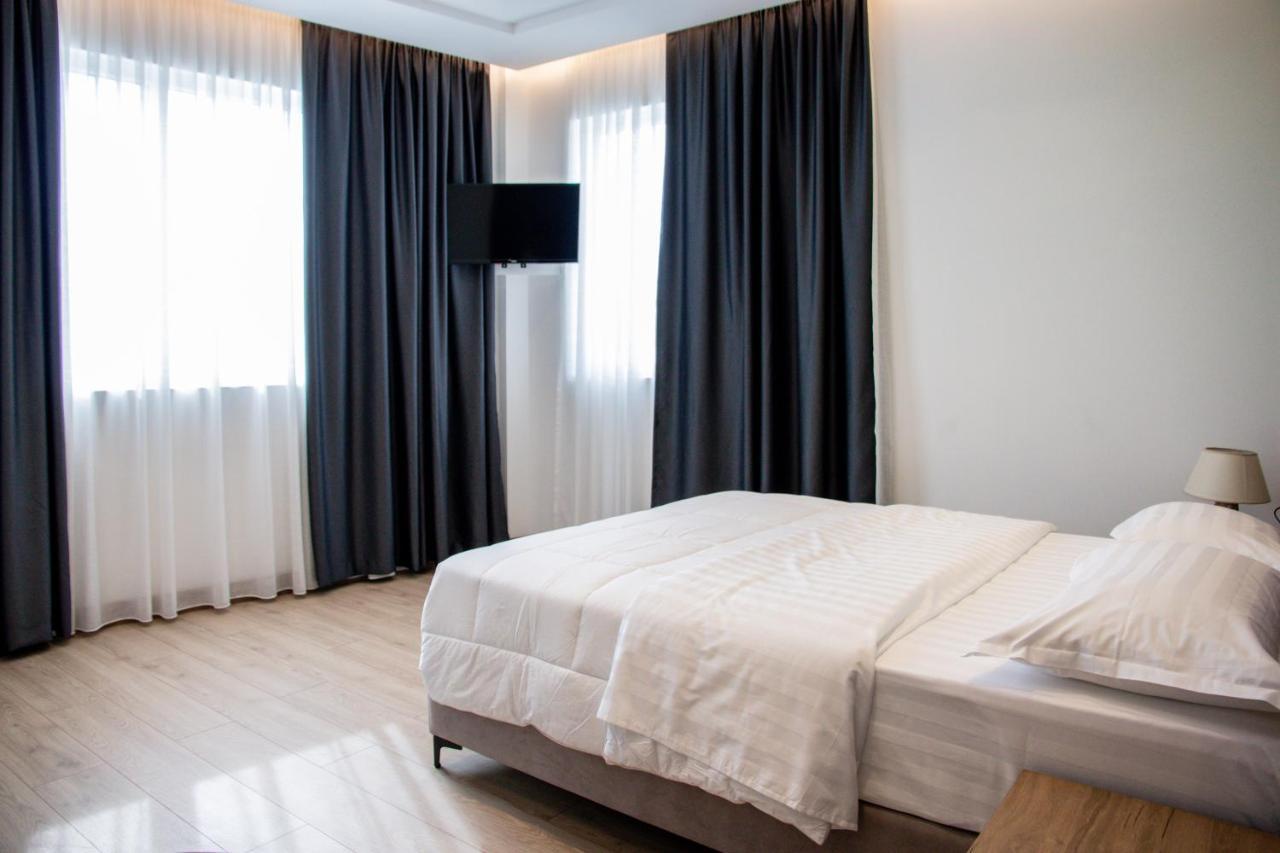 Hotel Blini Shkodër Екстериор снимка