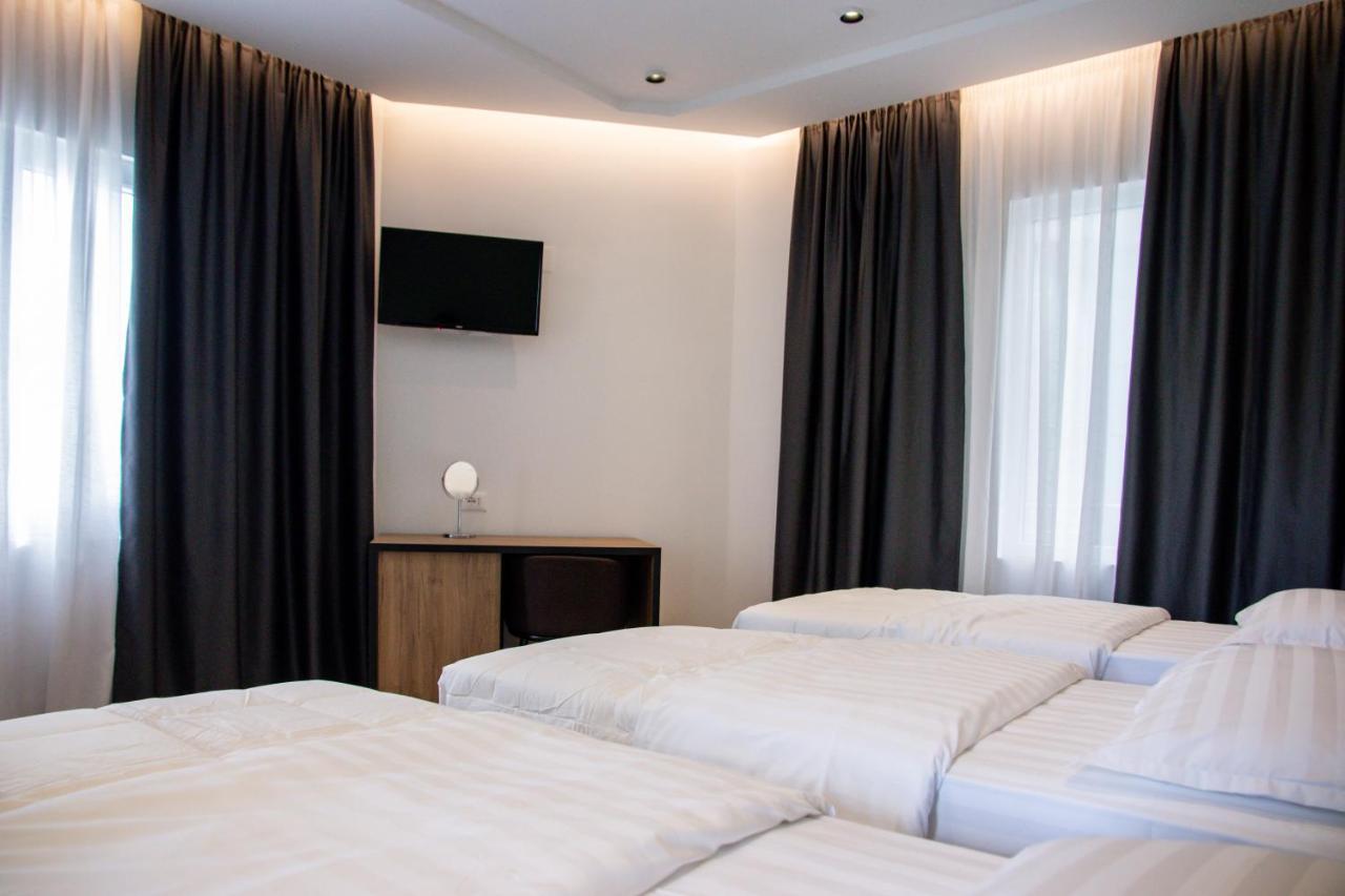 Hotel Blini Shkodër Екстериор снимка