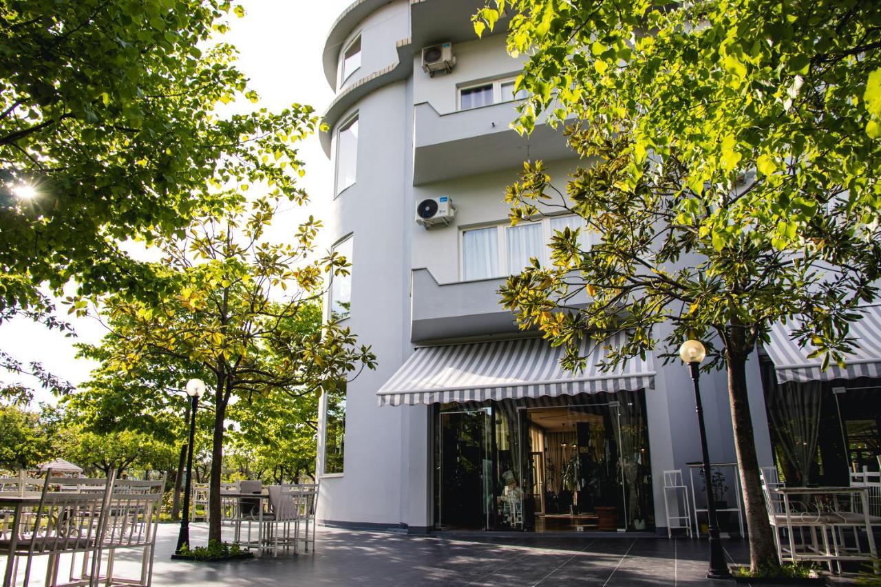 Hotel Blini Shkodër Екстериор снимка
