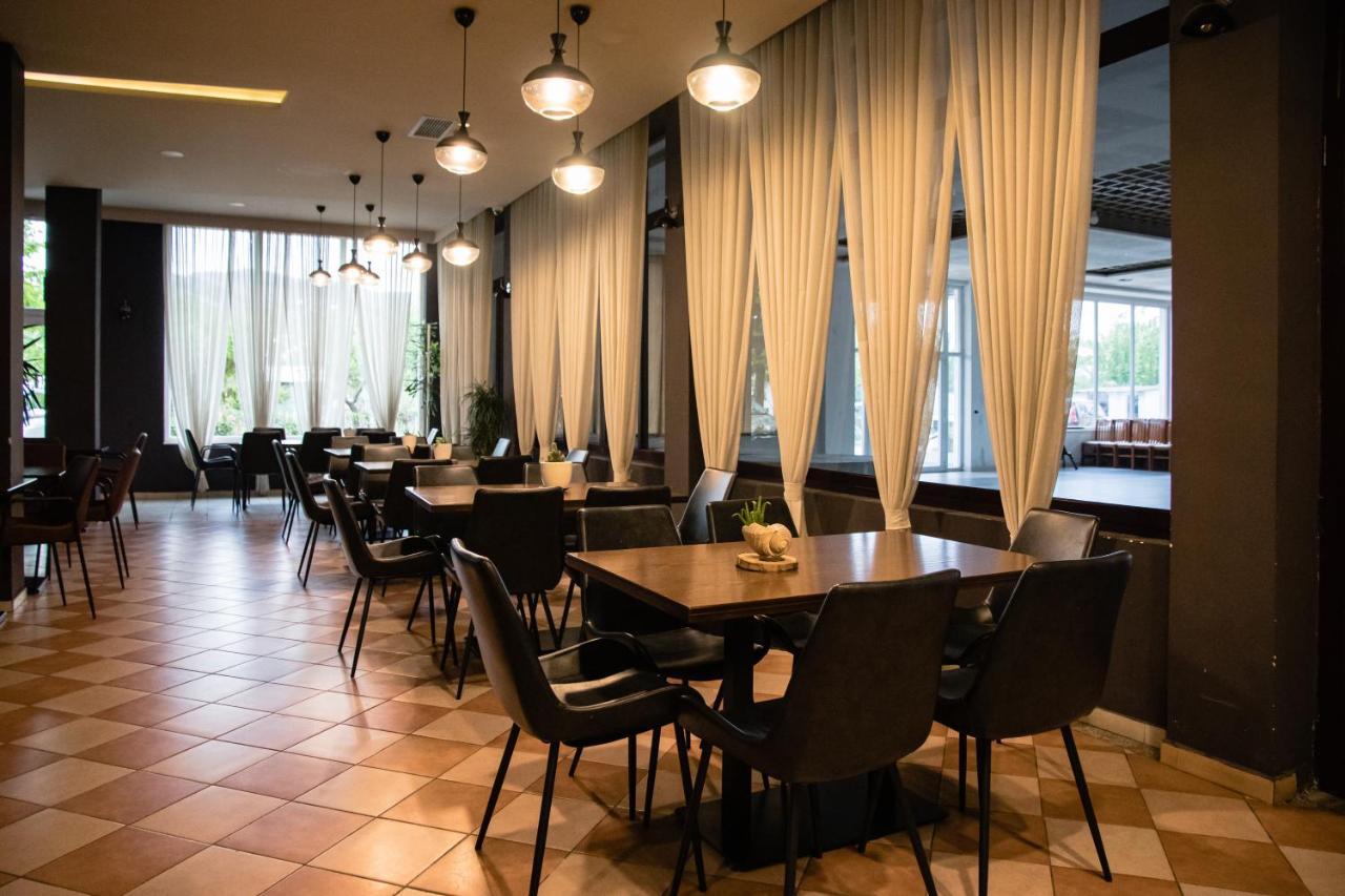 Hotel Blini Shkodër Екстериор снимка