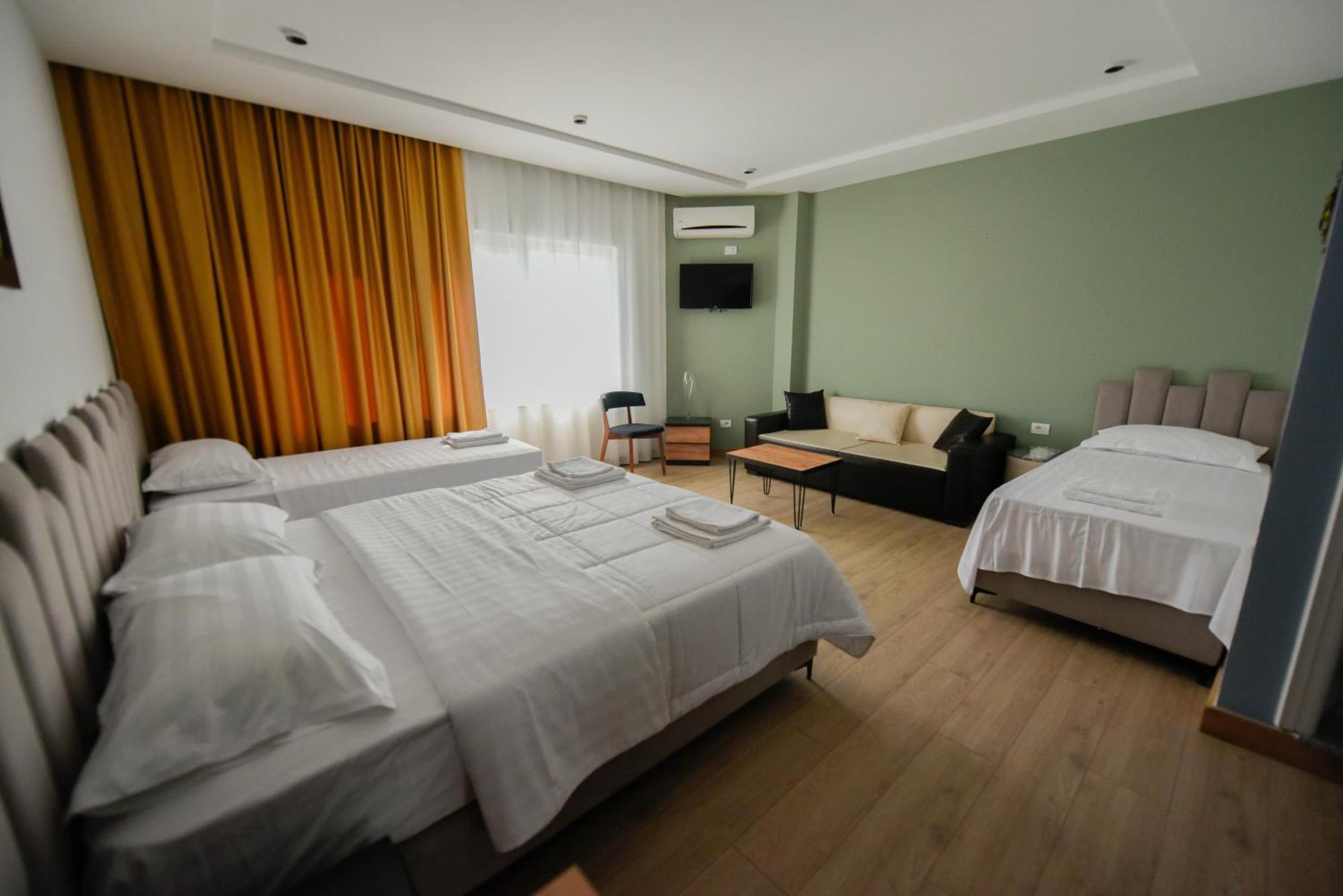 Hotel Blini Shkodër Екстериор снимка