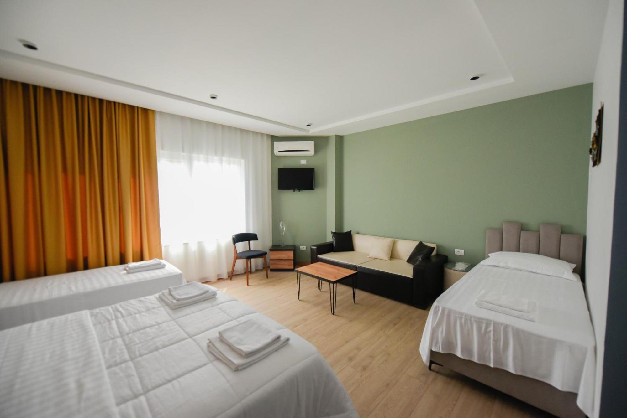 Hotel Blini Shkodër Екстериор снимка