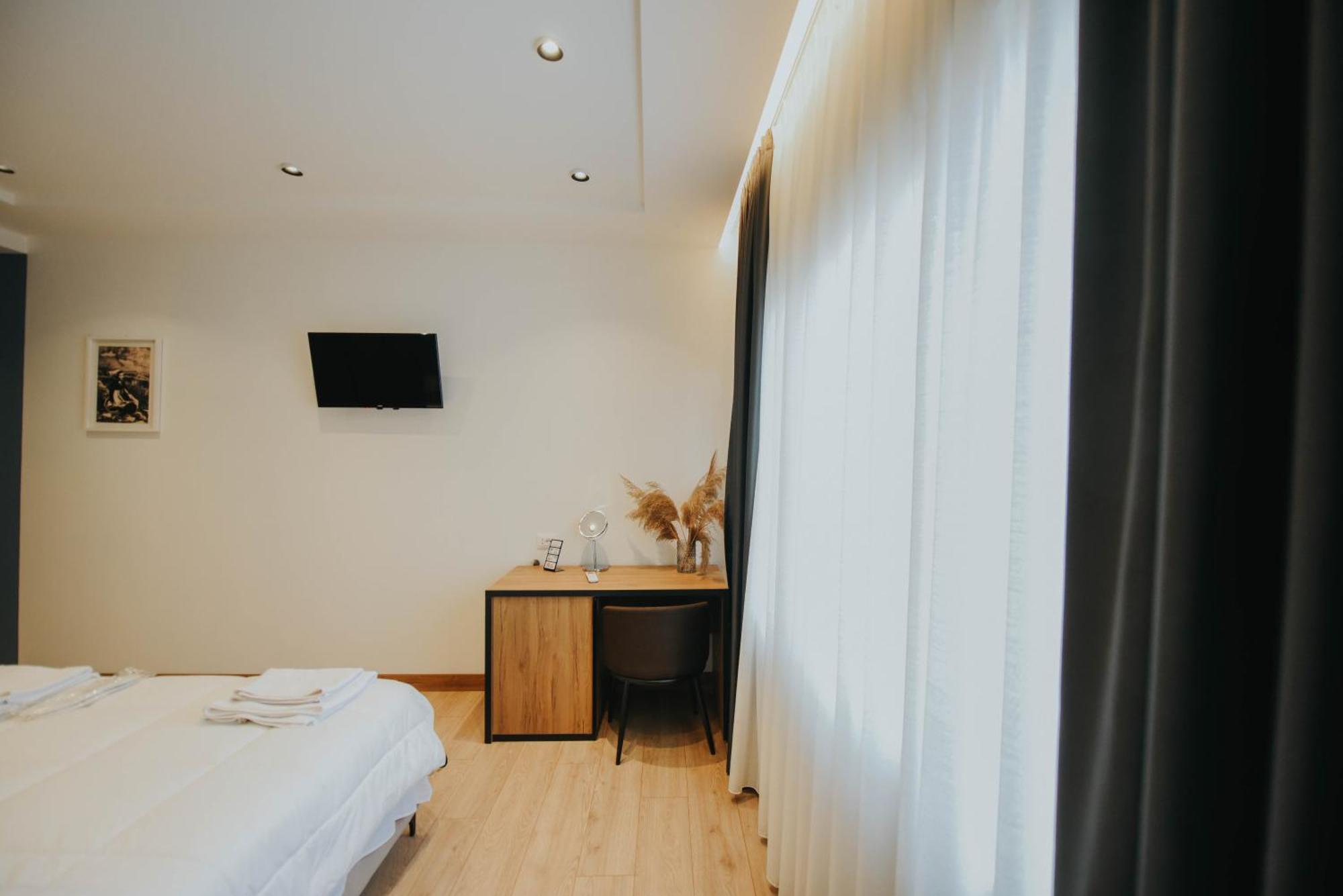 Hotel Blini Shkodër Екстериор снимка